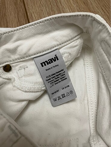 34 Beden beyaz Renk Mavi beyaz jean