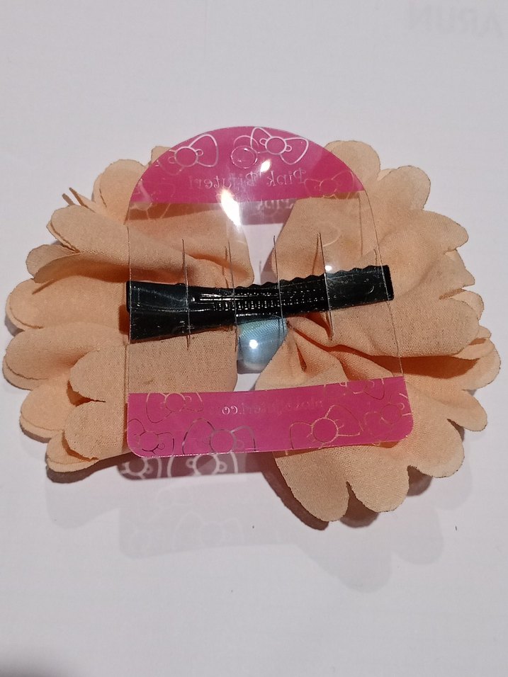 Fiyonk Detaylı Kadın Toka - Görsel 3