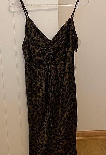 Zara saten leopar desenli elbise