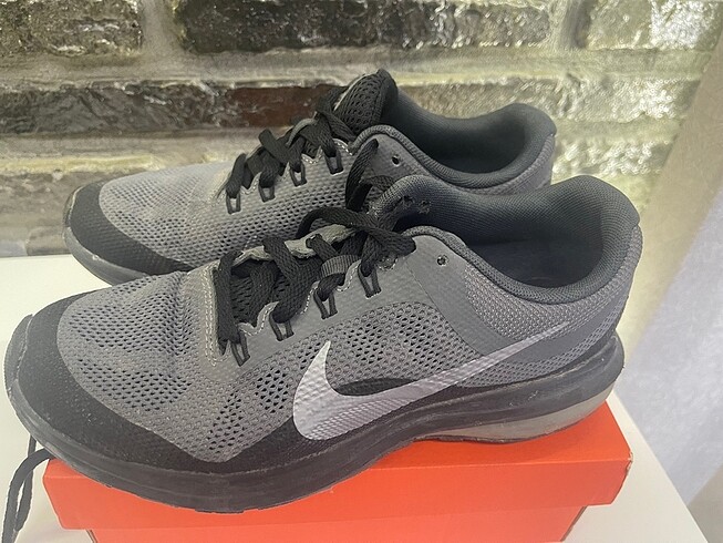 Nike spor ayakkabı
