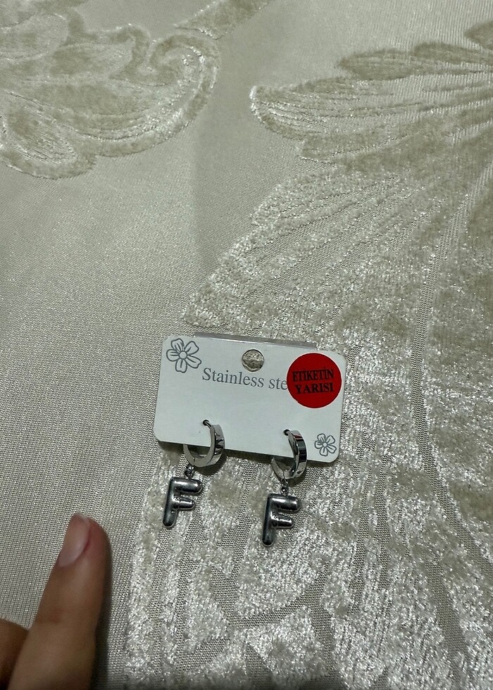 F harfli küpe - Görsel 2