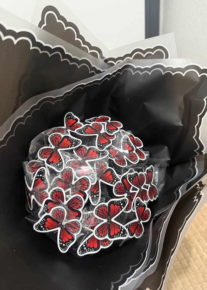 Kelebekli buket - Görsel 4