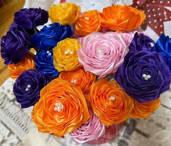 Kurdeleden gül yapımı - Görsel 4