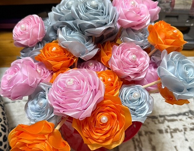 Kurdeleden gül yapımı - Görsel 16