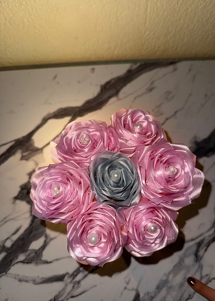 Kurdeleden gül yapımı - Görsel 5