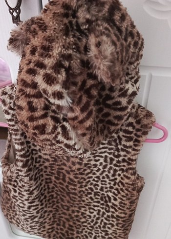 Kız Çocuk Leopar Desenli Kapüşonlu Kürklü Yelek - Görsel 3