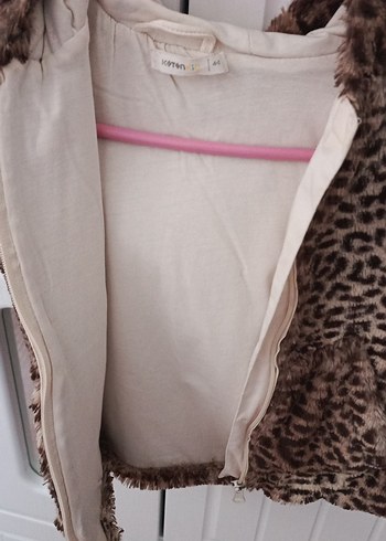 Kız Çocuk Leopar Desenli Kapüşonlu Kürklü Yelek - Görsel 4