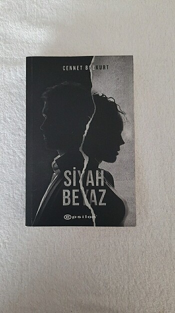 Siyah Beyaz - Cennet Bozkurt