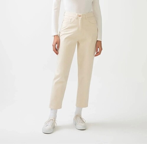 30 Beden ten rengi Renk Bej mom jean