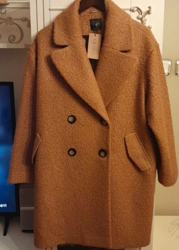 Gusto marka Çift Düğmeli Camel Rengi Kaban. etiketli. XL beden