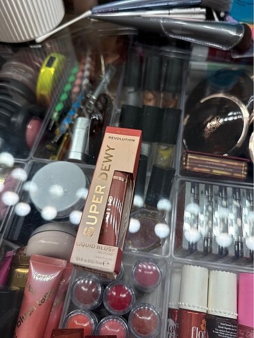 Revolution Super Dewy Likit Allık