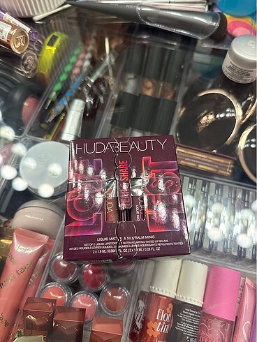 Huda Beauty 4?lü set
