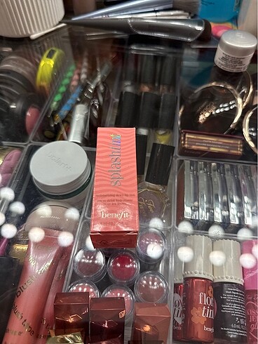 Benefit parlak tint