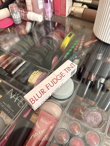 Romand blur fudge tint