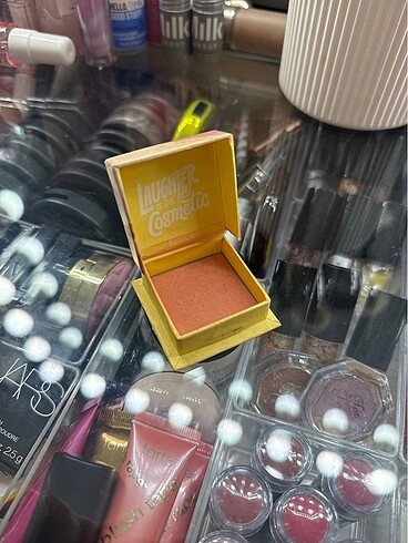 Benefit Cosmetics Benefit allik