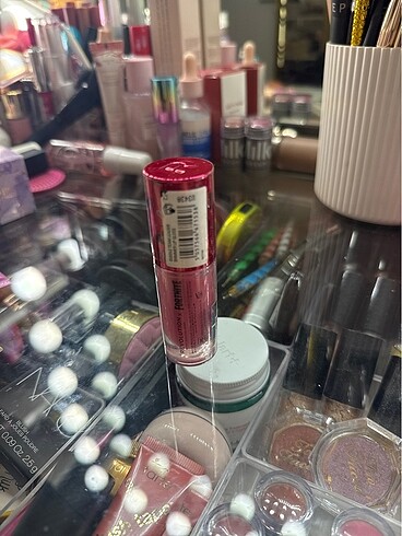 Revolution Revolution lip gloss