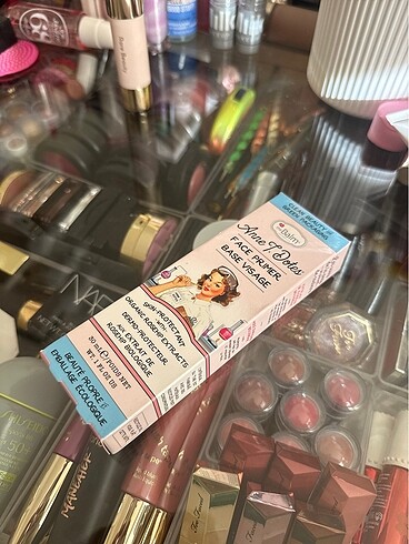 The balm baz