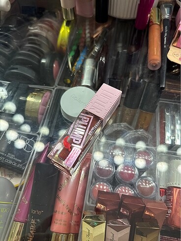 Maybelline lifter plump