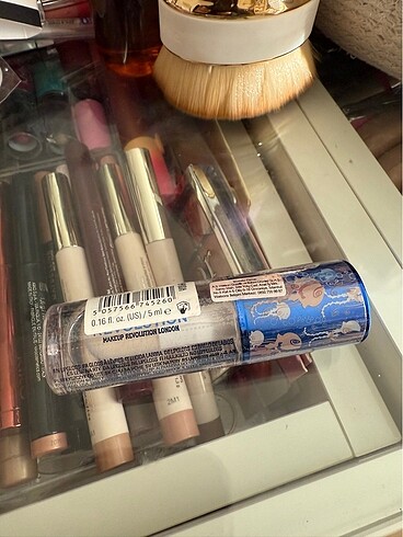 Revolution Revolution gloss