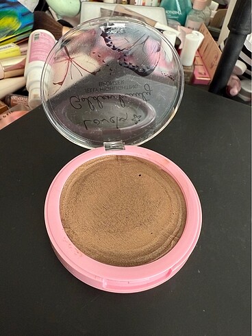 Lovely krem highlighting bronzer - Görsel 3