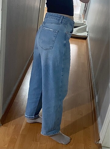 Mom Jean