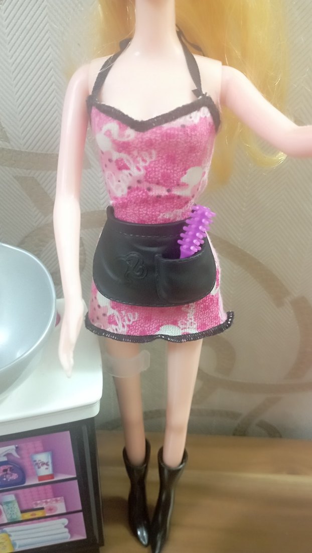 Barbie Bebek ve Kuaför Seti - Görsel 5