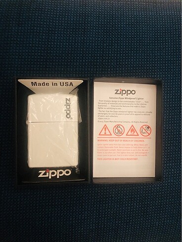 Beyaz renk zippo