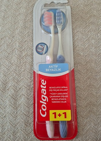 Colgate Aktif Beyazlık 1+1 Diş Fırçası