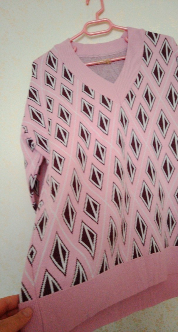 Pembe V Yakalı Örgü Kadın Kazak - Görsel 2