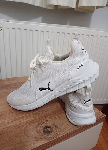41 Beden beyaz Renk Puma Spor Ayakkabı 
