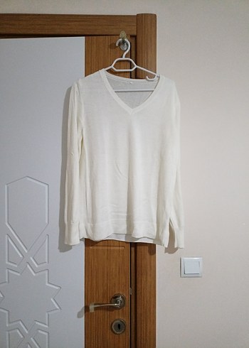 Beyaz V Yakalı Kadın  Kazak - Görsel 4