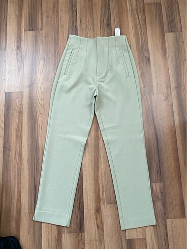 Stradivarius Pantolon
