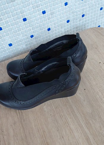 Diğer Kadın Siyah Dolgu Topuklu Klasik Ayakkabı