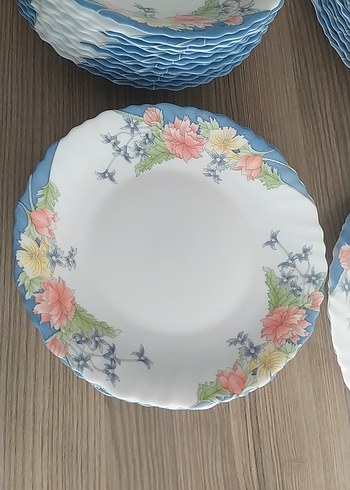 Beden Çiçek Desenli Beyaz Yemek Takımı
