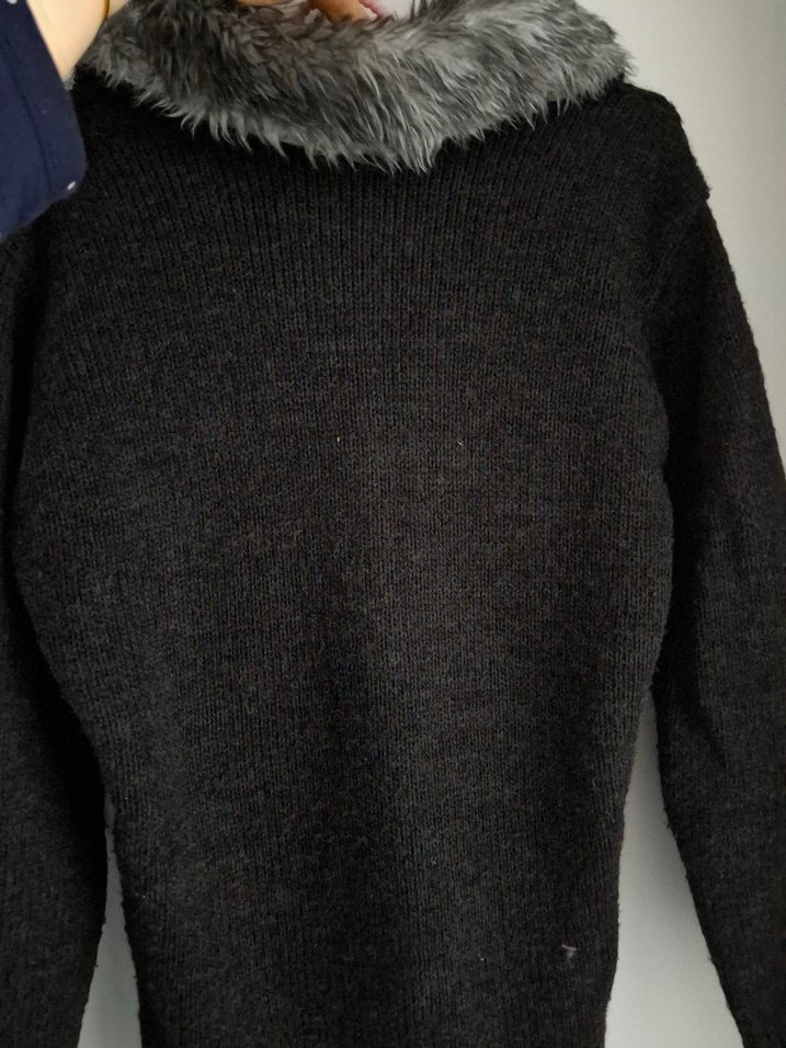 Gri Uzun Kollu Kürklü Kadın Hırka - Görsel 4