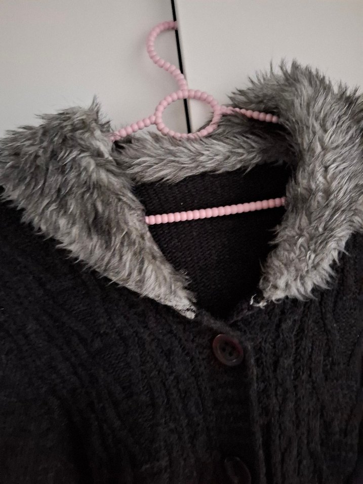 Gri Uzun Kollu Kürklü Kadın Hırka - Görsel 3