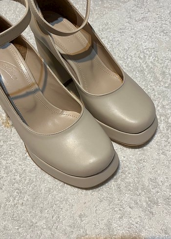 Bej Kalın Topuklu Kadın Ayakkabı - Görsel 3