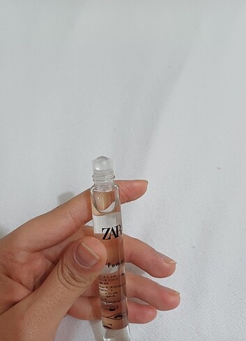 Zara roll on femme parfüm