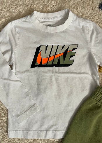 3 Ay Beden Nike eşofman takımı