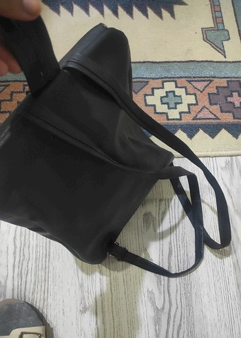 Beden siyah Renk Tokalı Siyah Deri Sırt Çantası