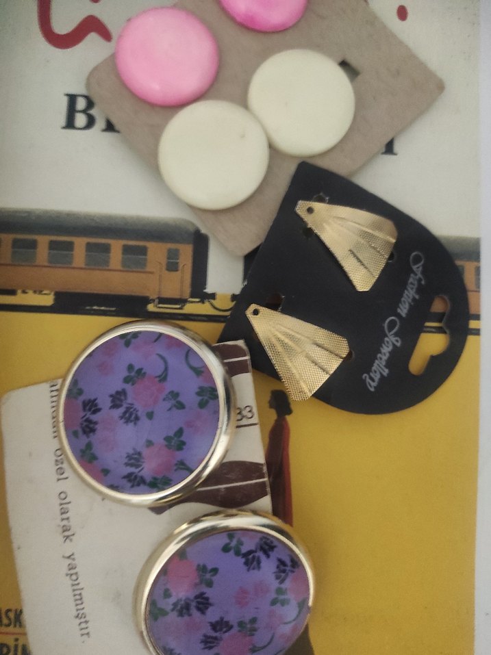 Pembe ve renkli klipsli küpeler - Görsel 4