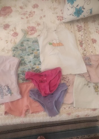 Baskılı Renkli Kız Çocuk alt ve üst çamaşır - Görsel 4