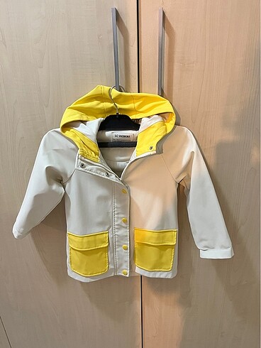 LC Waikiki Yağmurluk