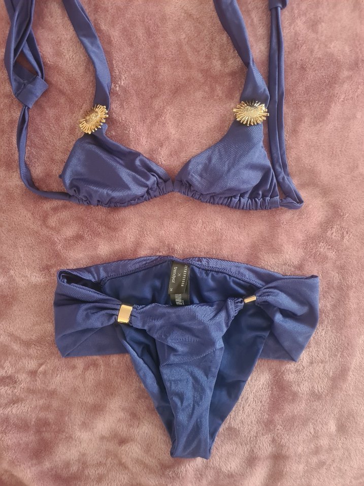 zeynep tosun mavi bikini takimi - Görsel 4