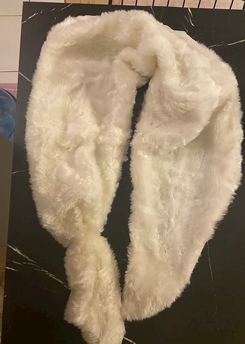 universal Beden Kadın Beyaz Kürk Detaylı Midi Fleece Şal