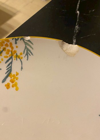 Beden Sarı Çiçek Desenli Tabak