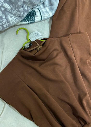 Kahverengi Uzun Drapeli Kolsuz Elbise - Görsel 6