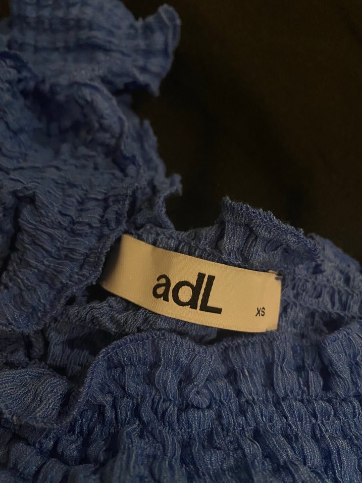 Keten Fırfırlı Kayık Yaka Kolsuz Bluz - Görsel 3