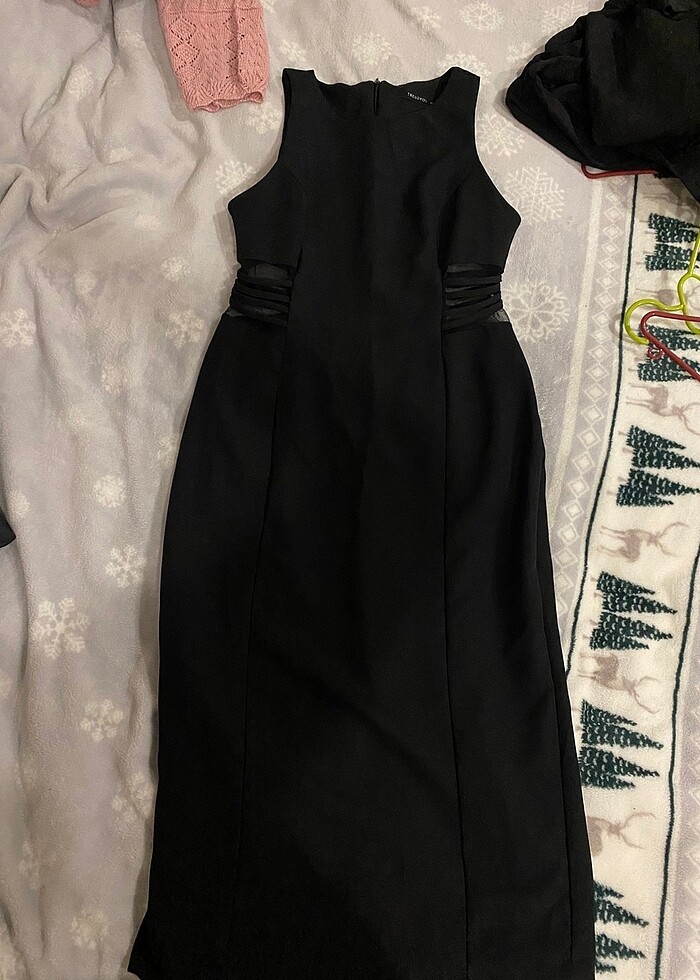 Şık abiye elbise arkası yırtmaçlı hiç kullanılmadı deformesi bul - Görsel 2