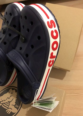 Crocs 40